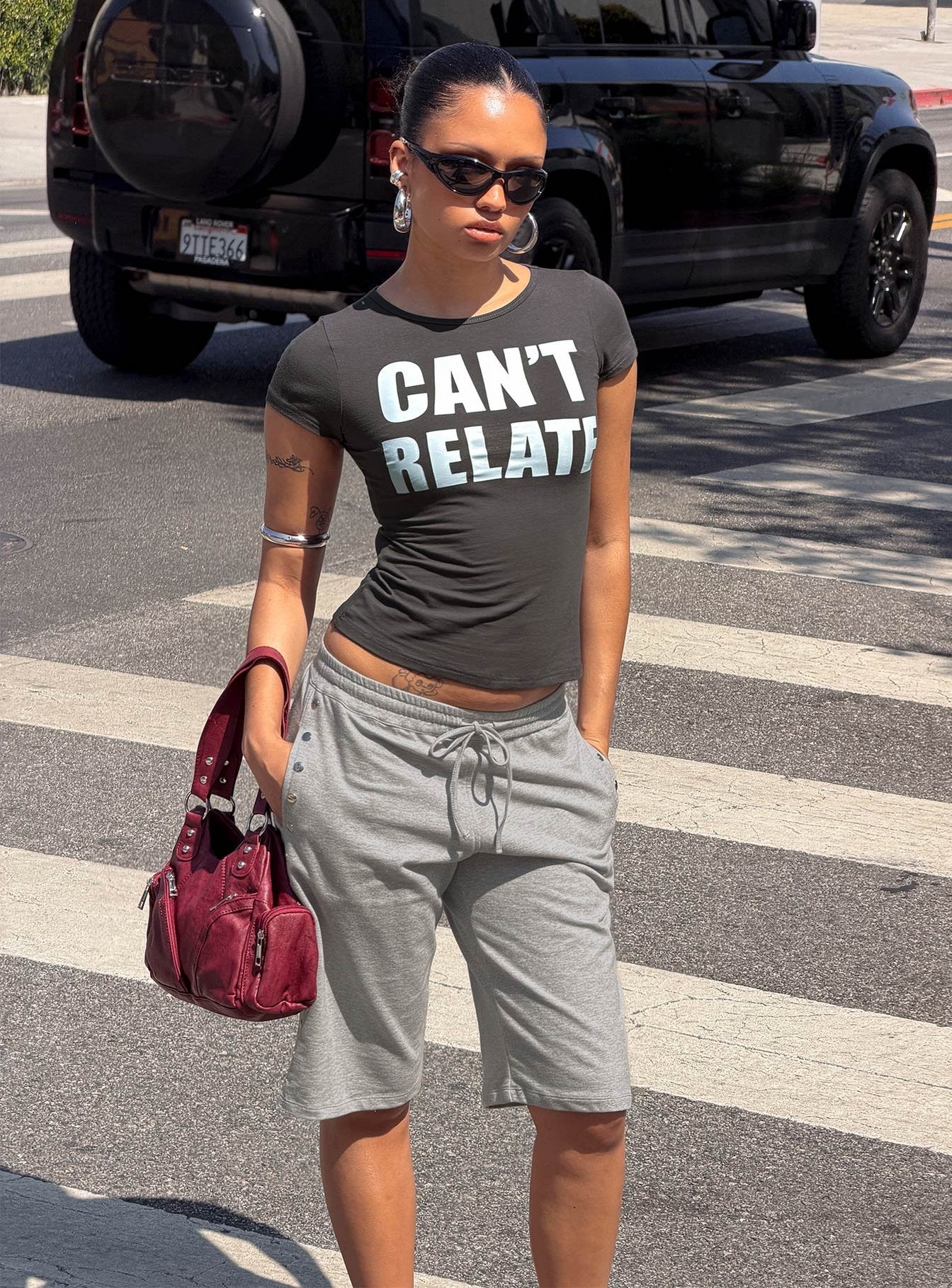 Can't Relate Graphic Top Grey / Blue