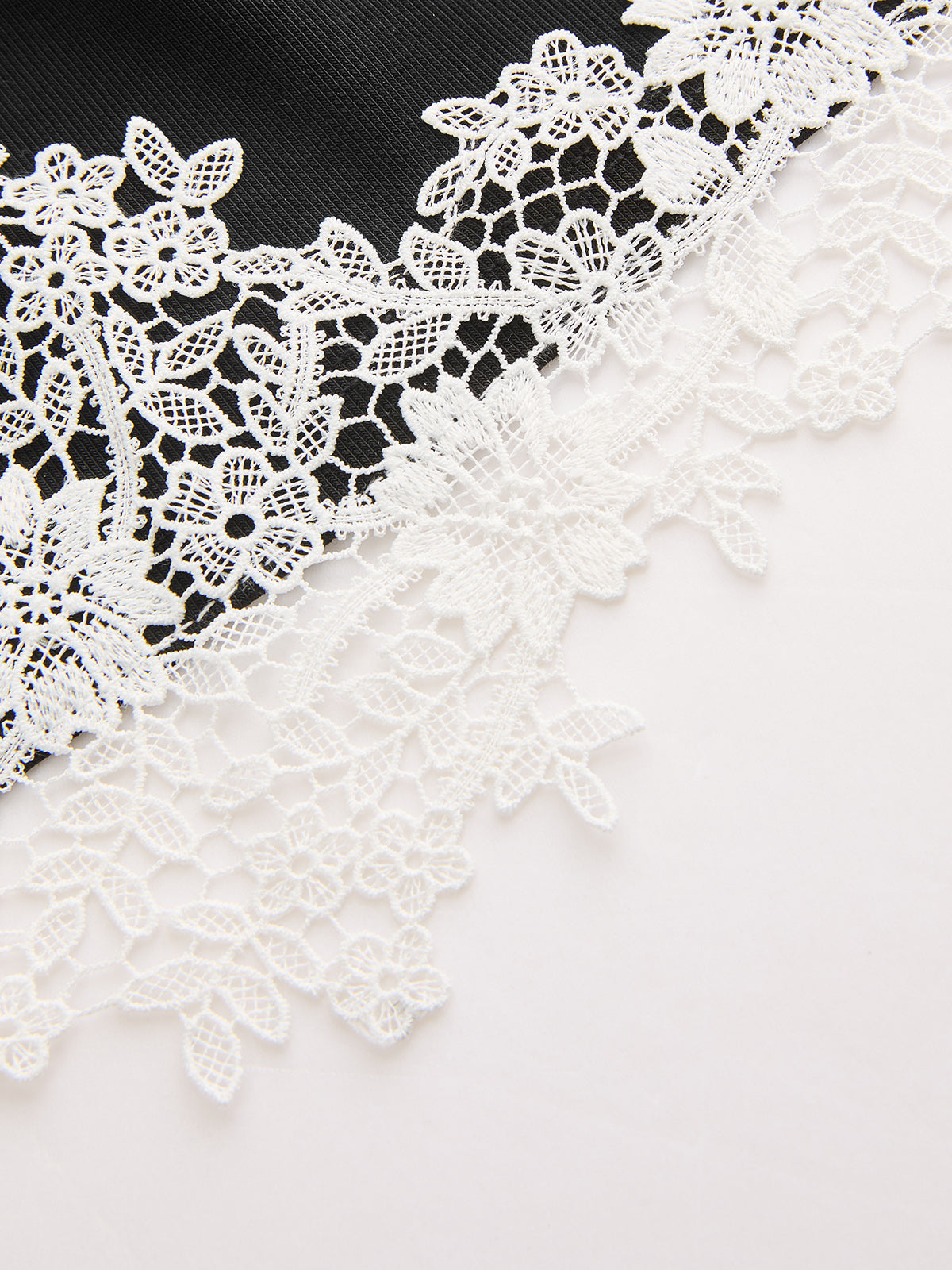 V-Neck Sleeveless Lace Trim Blouse