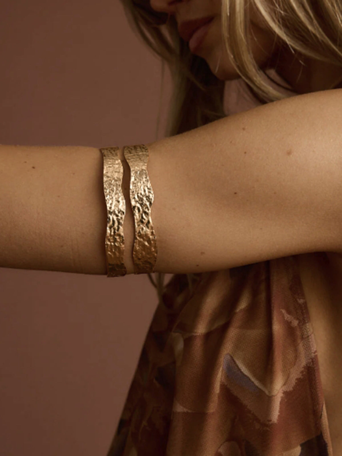 Hammered Double Layer Arm Cuff