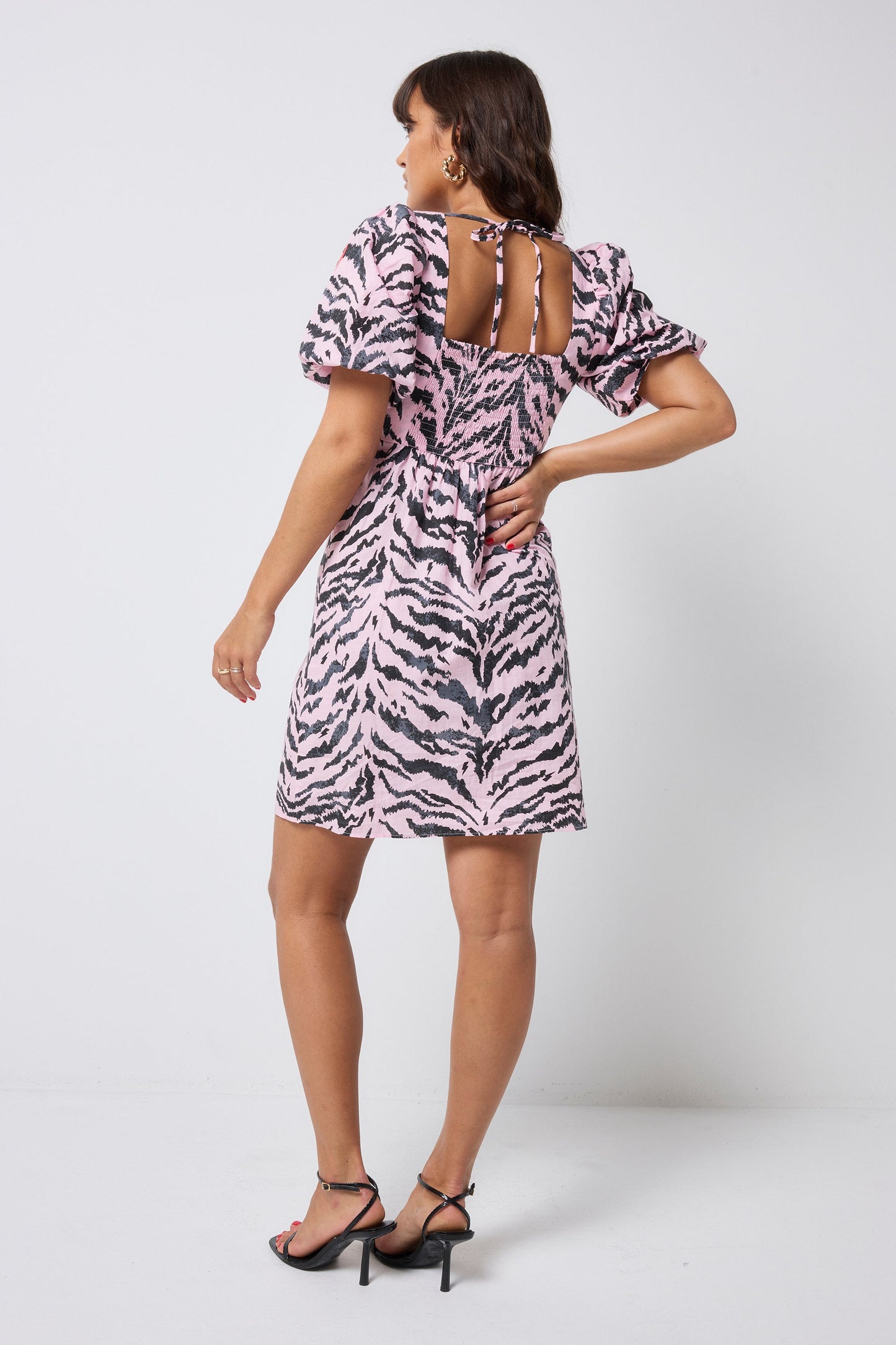 Pale Pink with Grey Texture Tiger Puff Sleeve Short Tea Dress