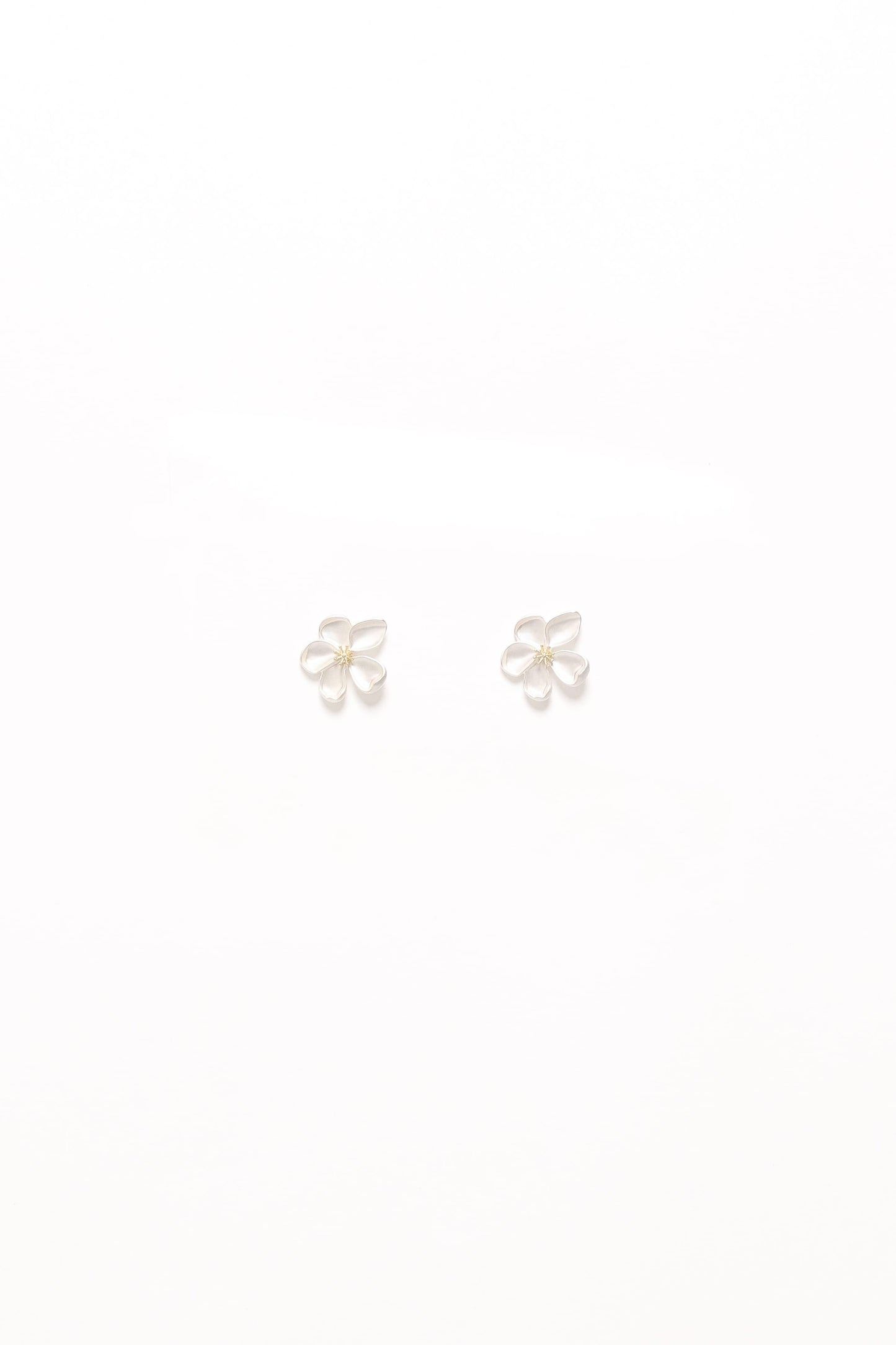 Gisella Flower Earrings - White