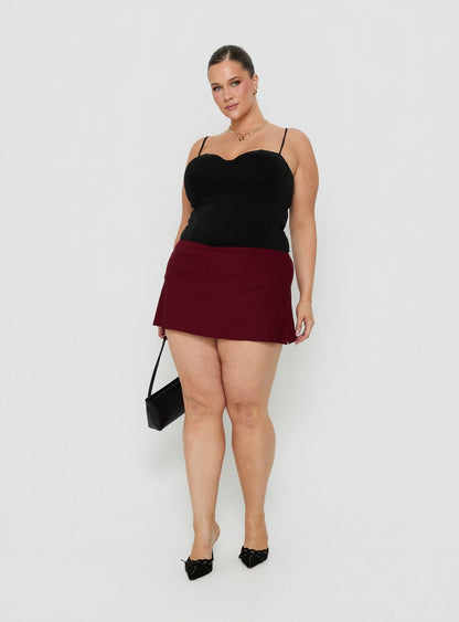 Can't Sleep Skort Burgundy Curve