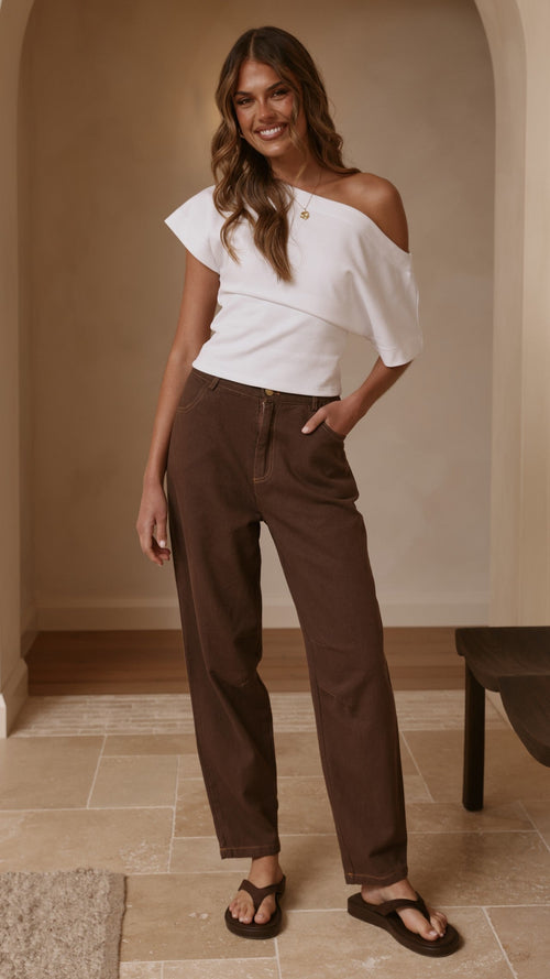 Cleora Barrel Jeans - Chocolate