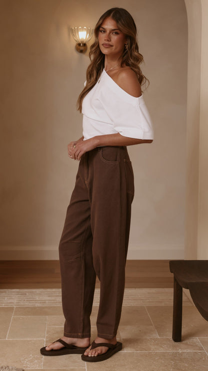 Cleora Barrel Jeans - Chocolate