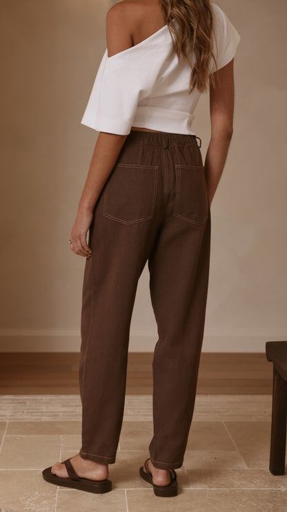 Cleora Barrel Jeans - Chocolate