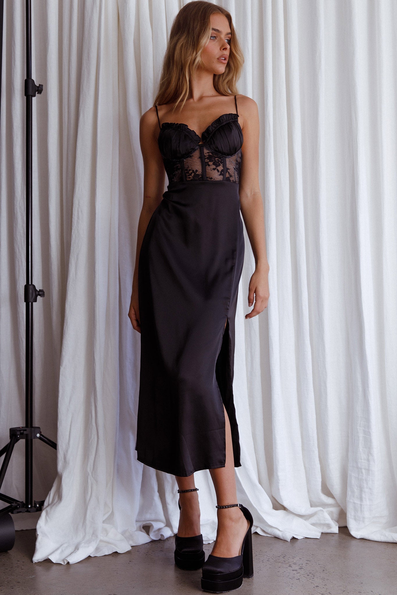 Trophy Lace Bodice Midi Dress Black