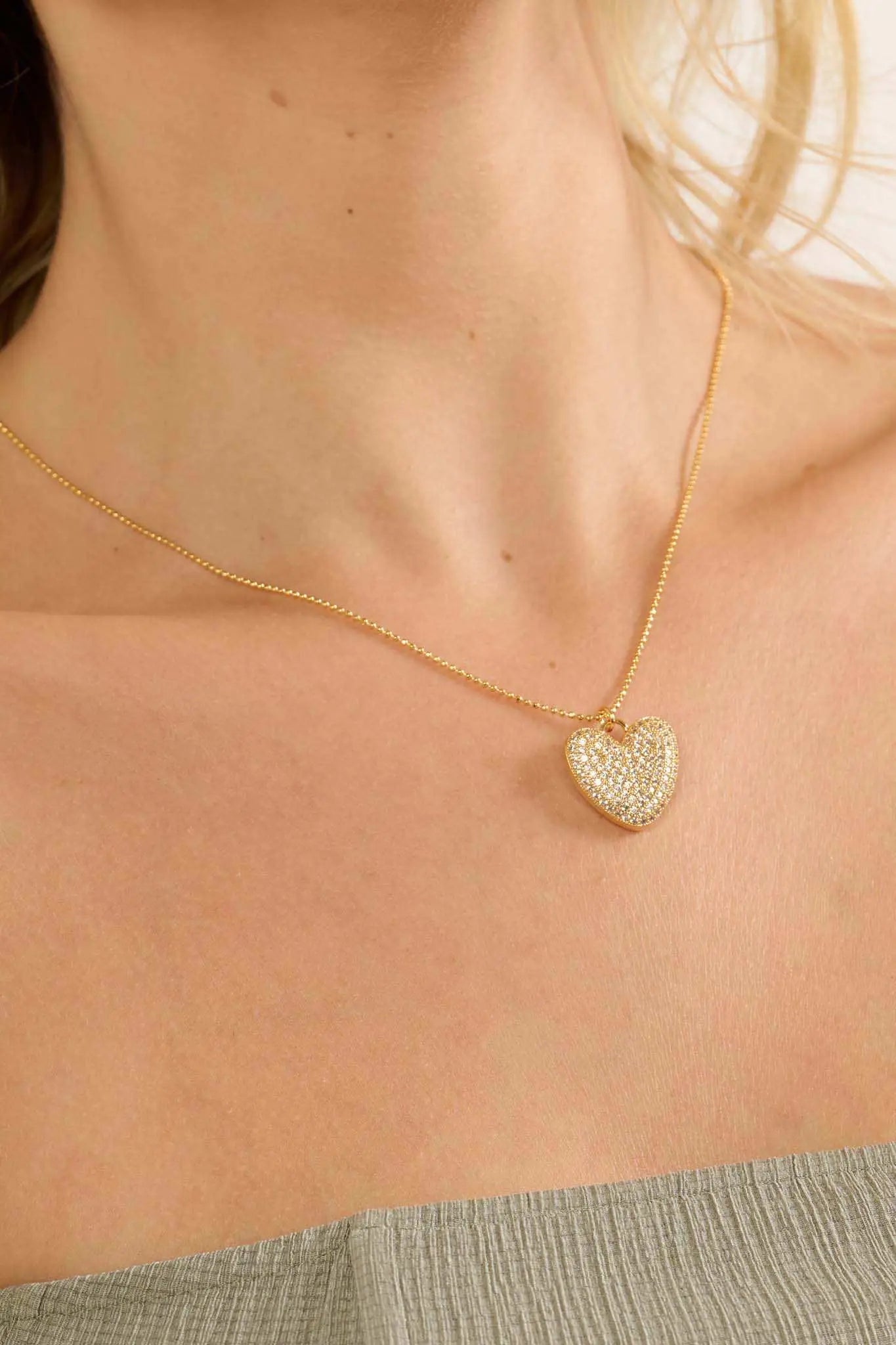 Amoroso Pavé Heart Chain Necklace
