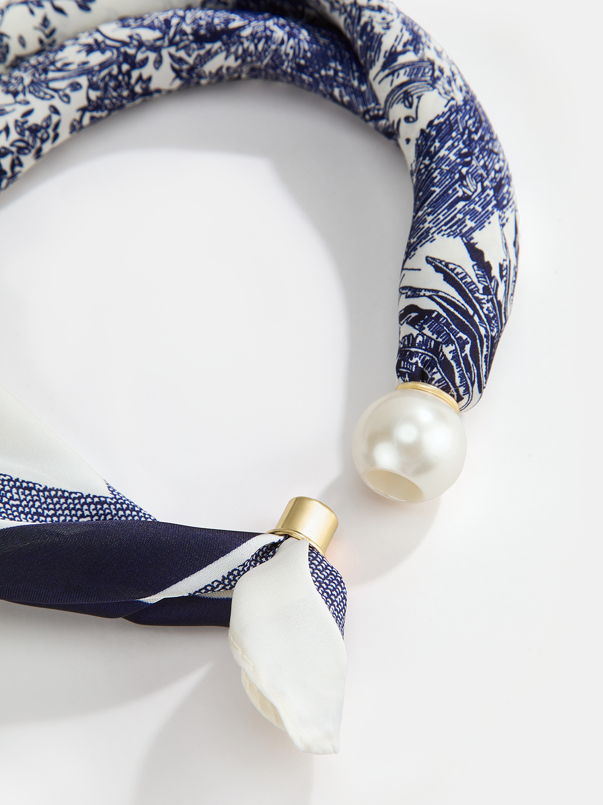 Pearl Buckle Closure Printed Scarf