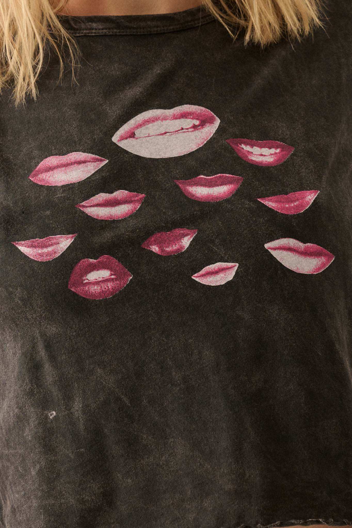 Lucious Lips Cropped Lettuce-Edge Graphic Baby Tee