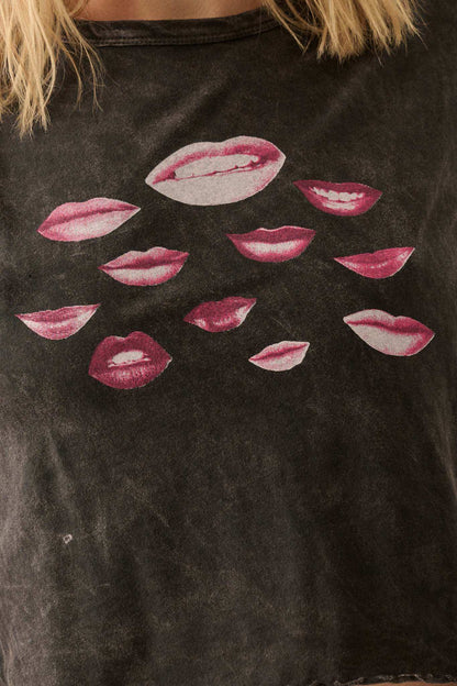Lucious Lips Cropped Lettuce-Edge Graphic Baby Tee