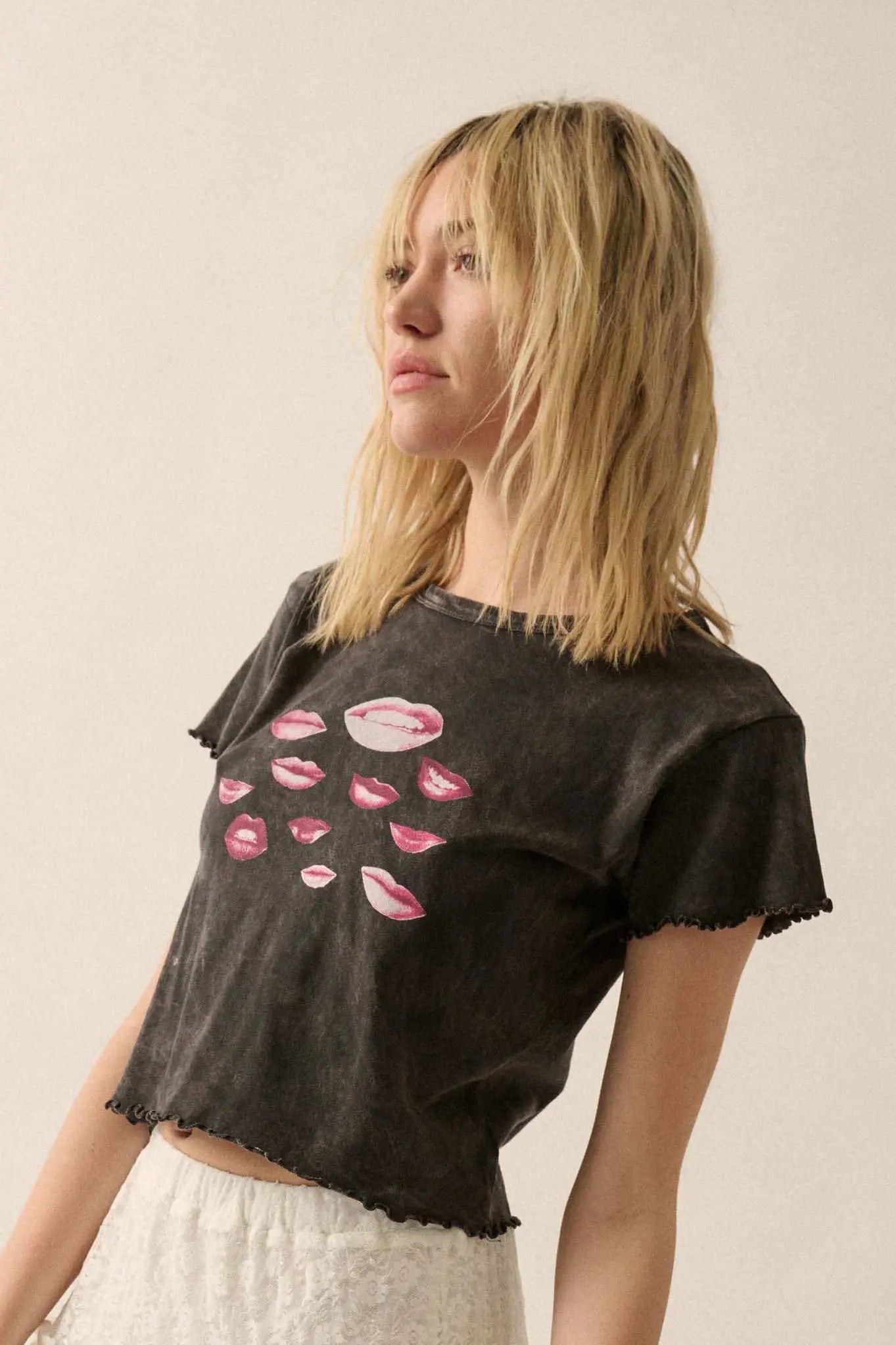 Lucious Lips Cropped Lettuce-Edge Graphic Baby Tee