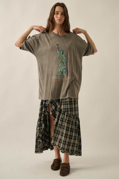 Lady Liberty Vintage-Wash Oversize Graphic Tee