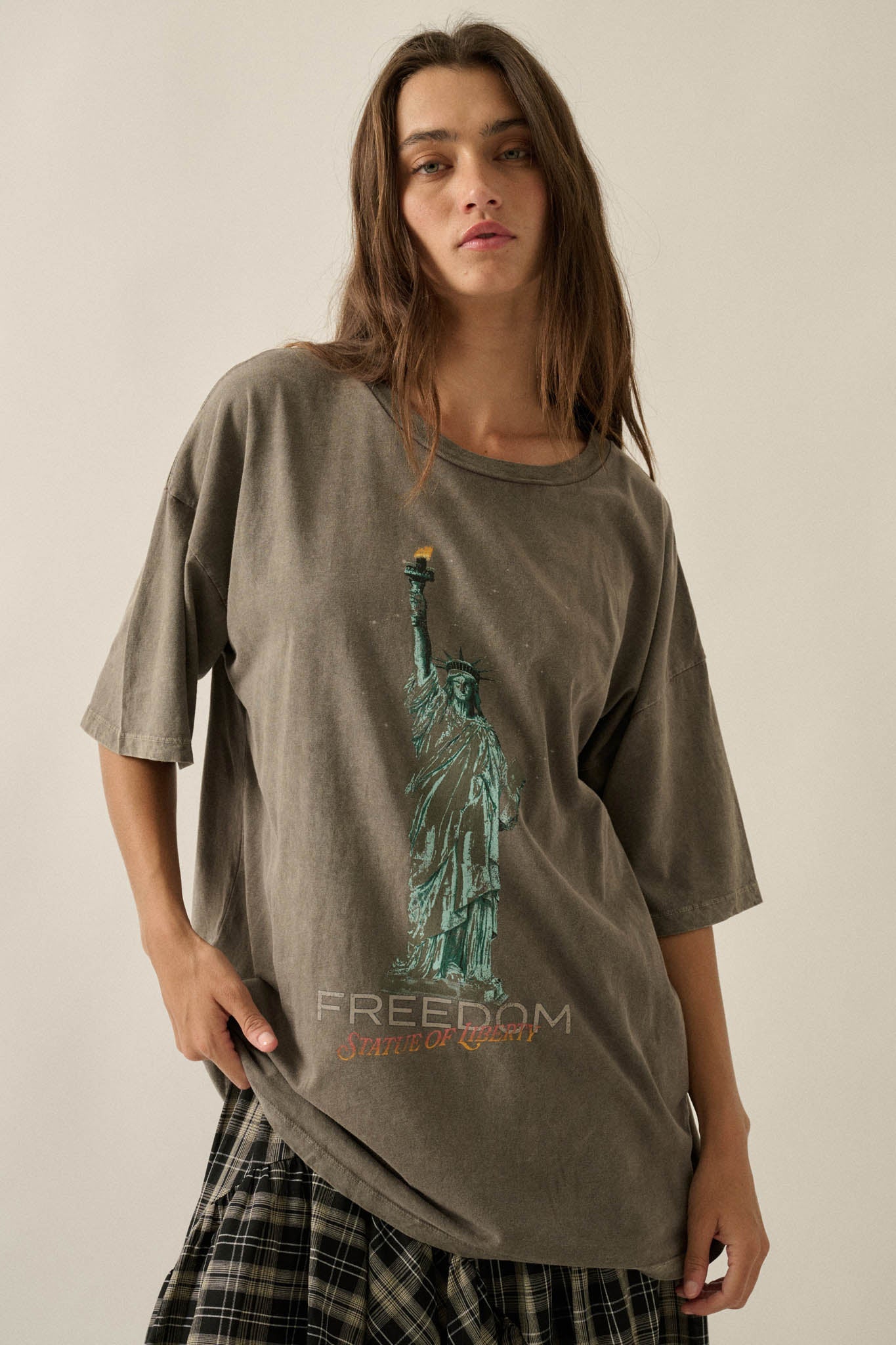 Lady Liberty Vintage-Wash Oversize Graphic Tee
