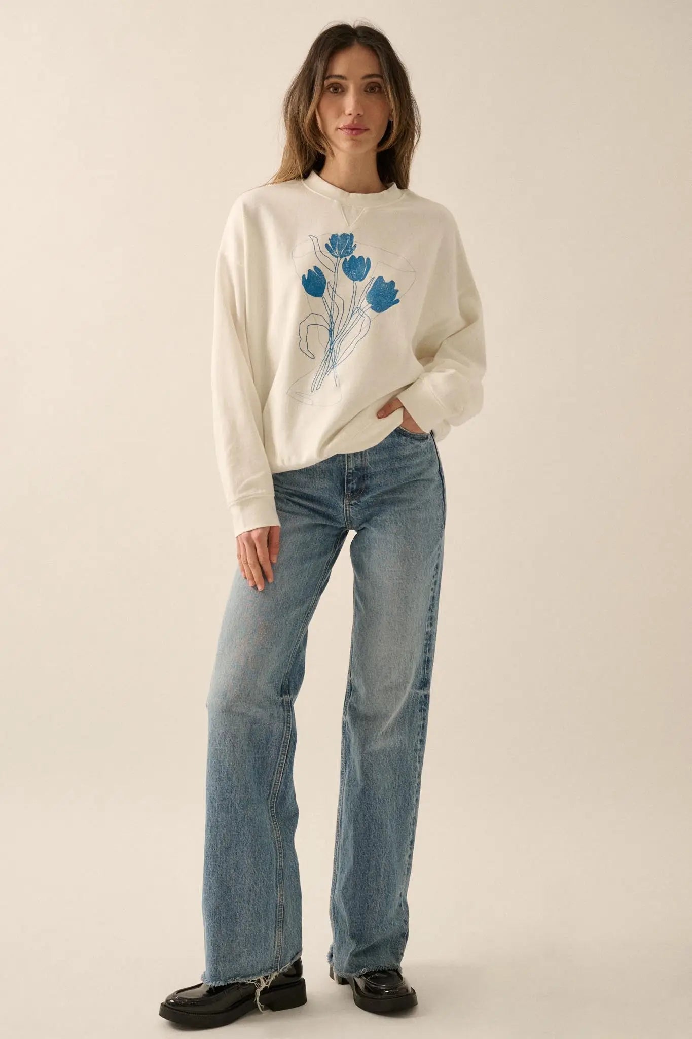 Blue Bouquet Vintage-Print Graphic Sweatshirt