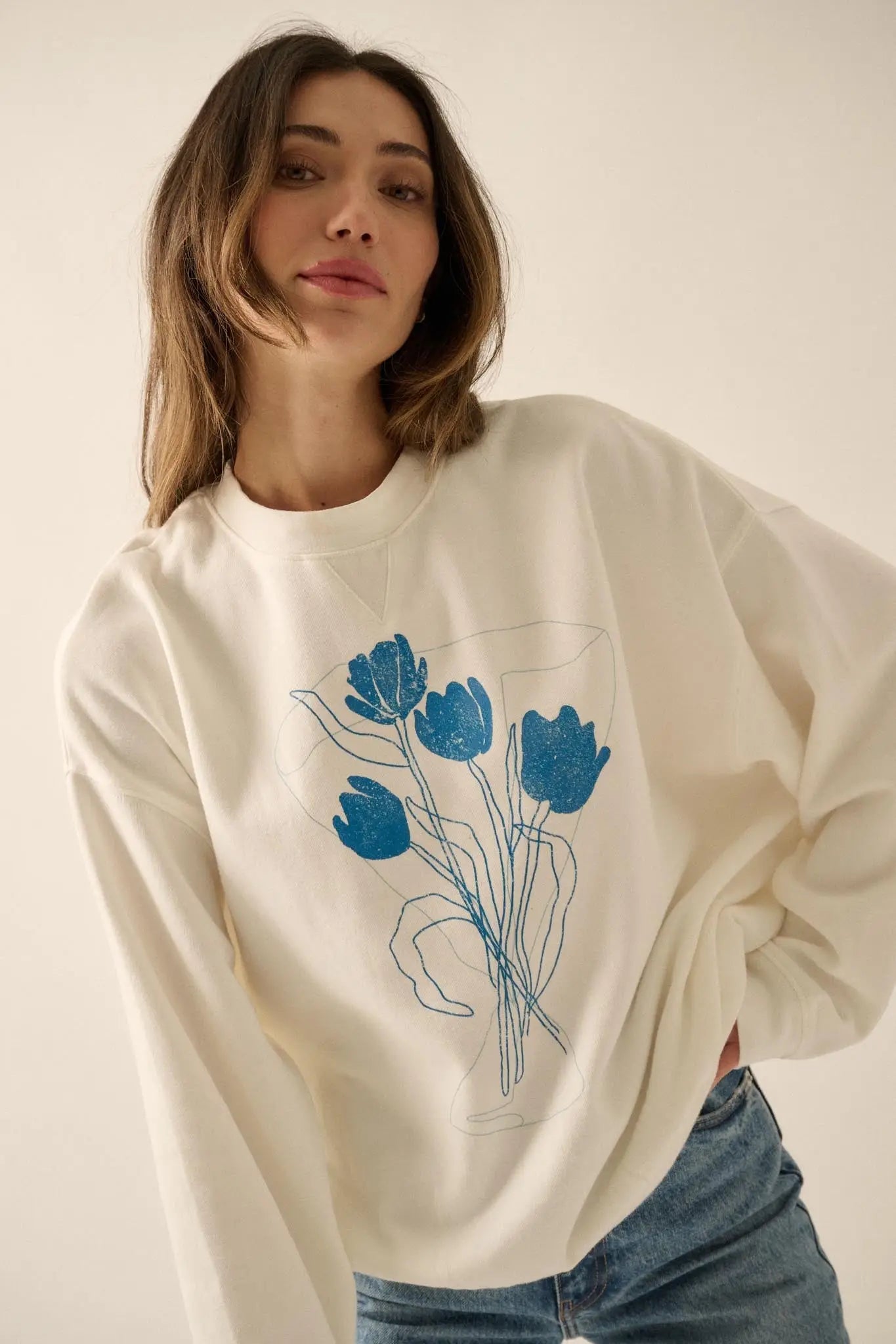 Blue Bouquet Vintage-Print Graphic Sweatshirt