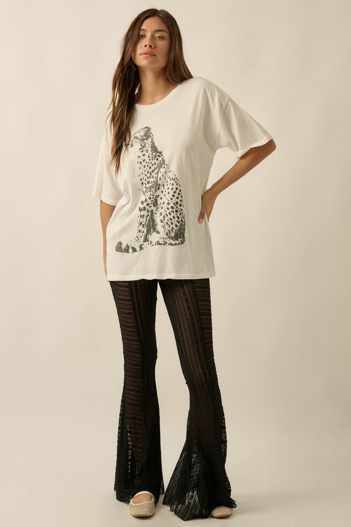 Chill Cheetah Oversize Vintage Graphic Tee