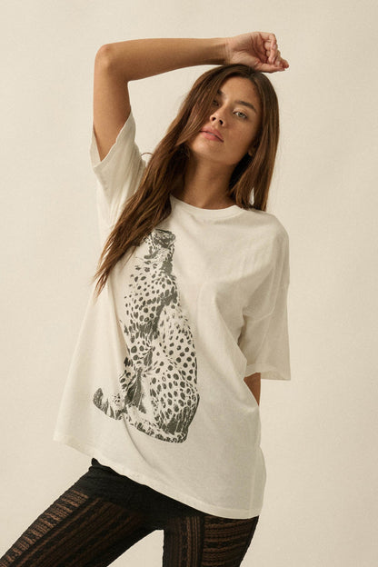 Chill Cheetah Oversize Vintage Graphic Tee