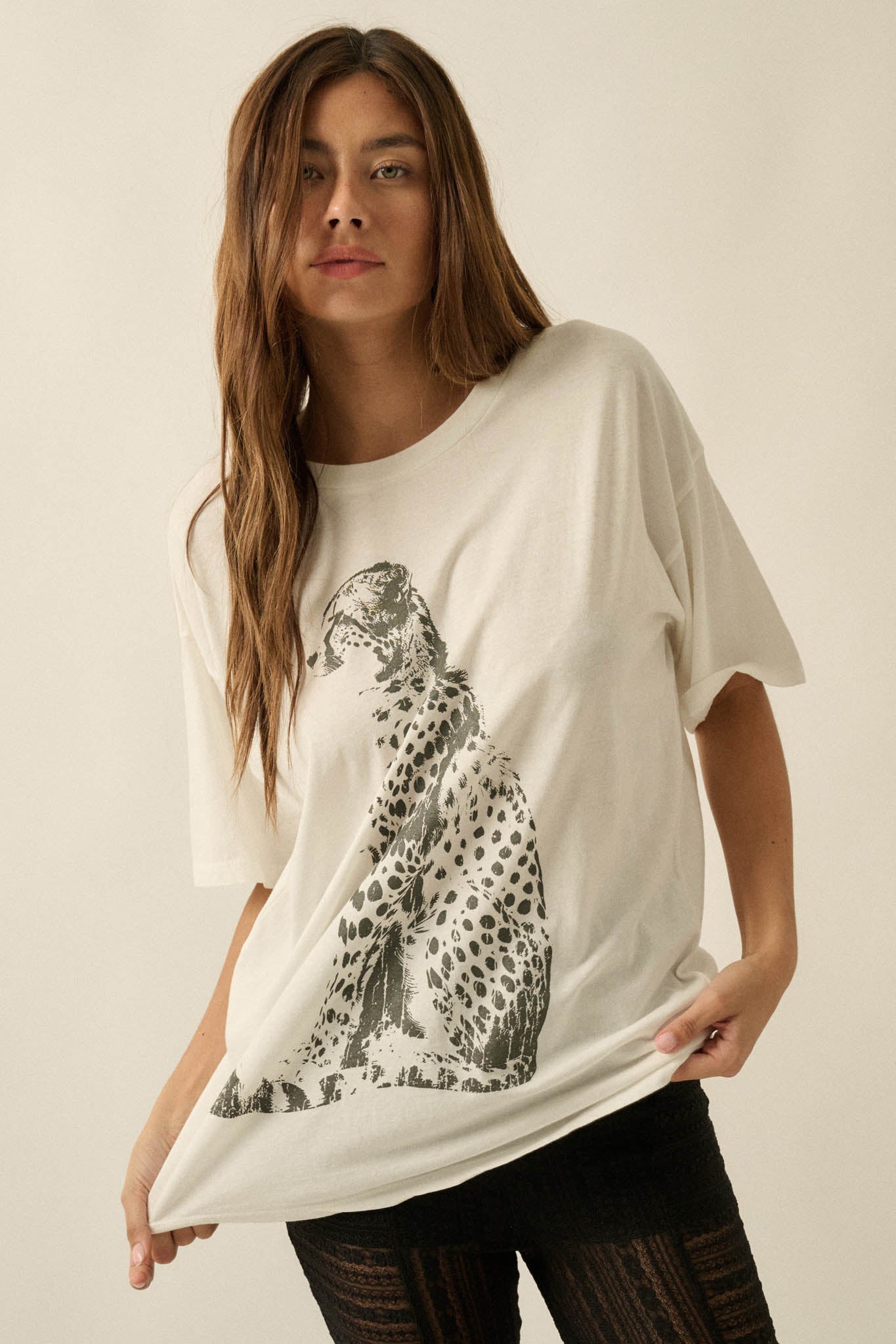 Chill Cheetah Oversize Vintage Graphic Tee