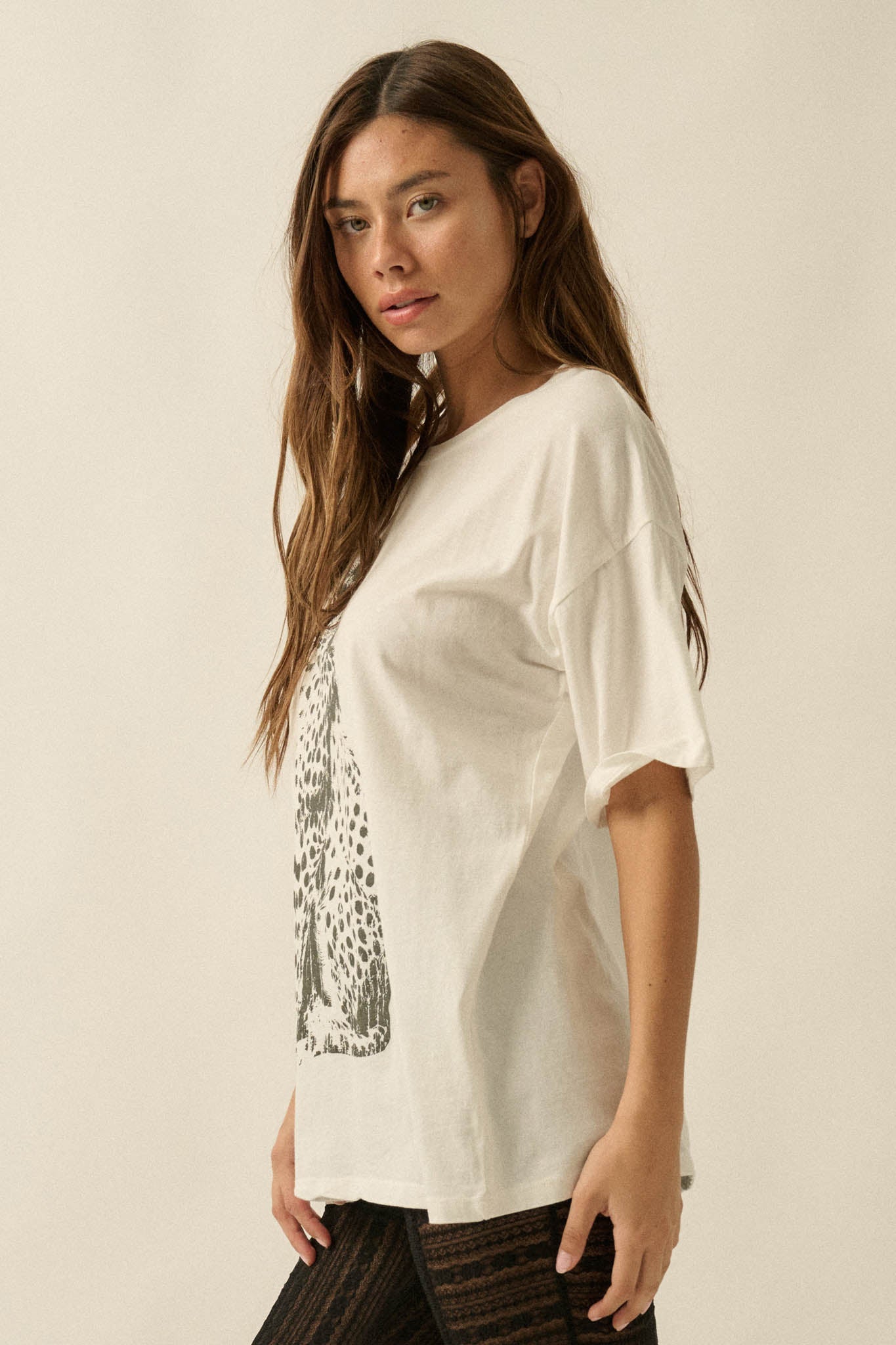 Chill Cheetah Oversize Vintage Graphic Tee