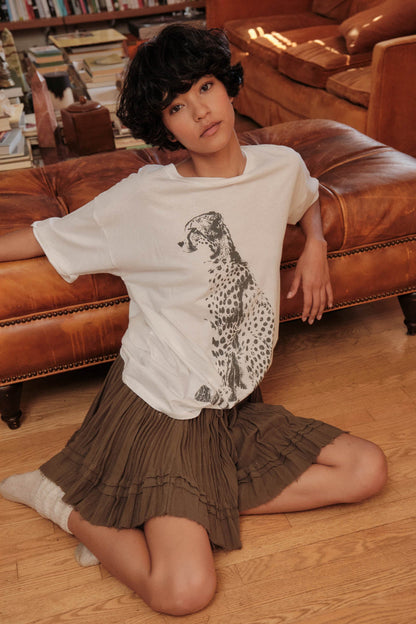 Chill Cheetah Oversize Vintage Graphic Tee