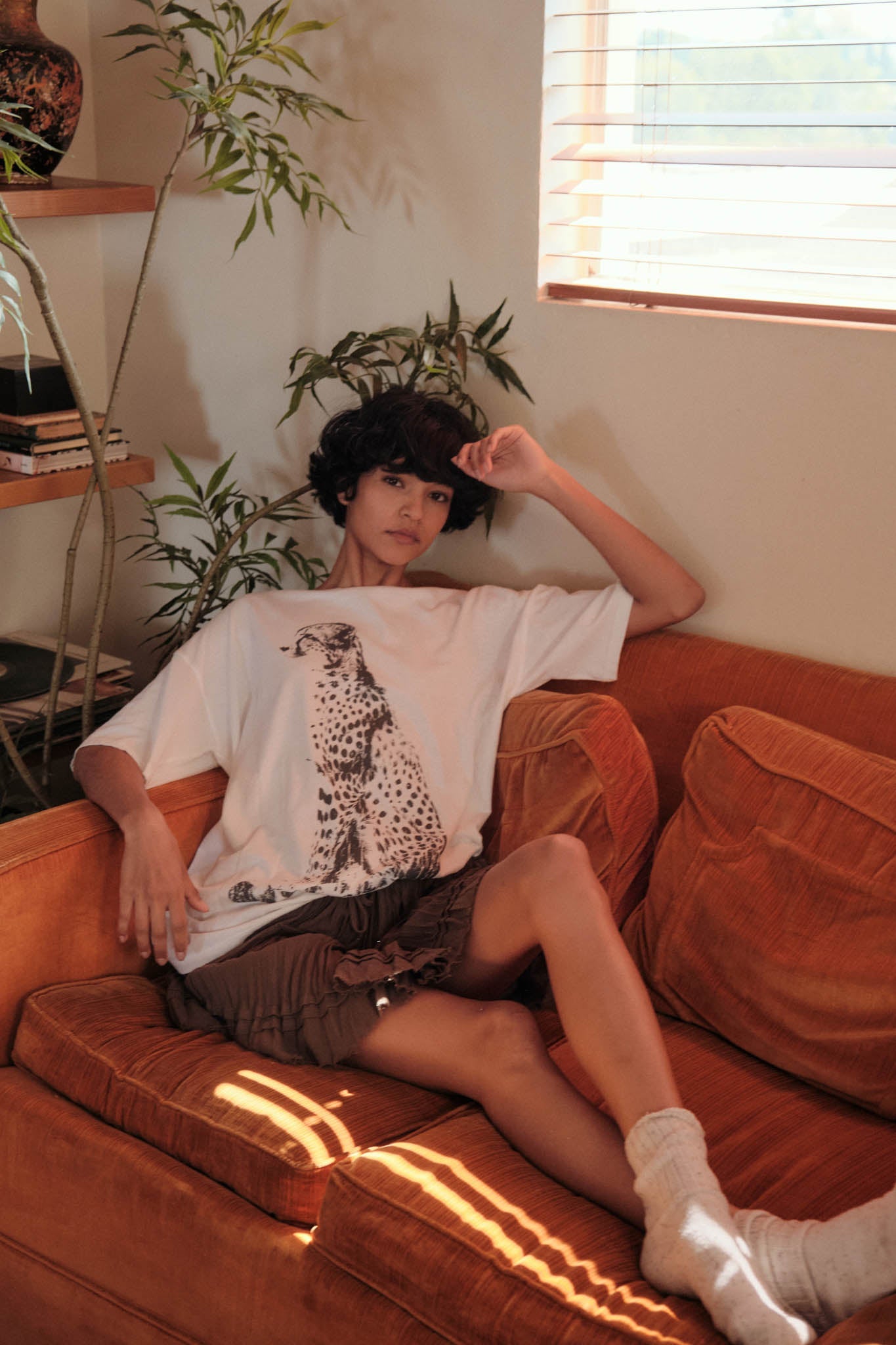 Chill Cheetah Oversize Vintage Graphic Tee