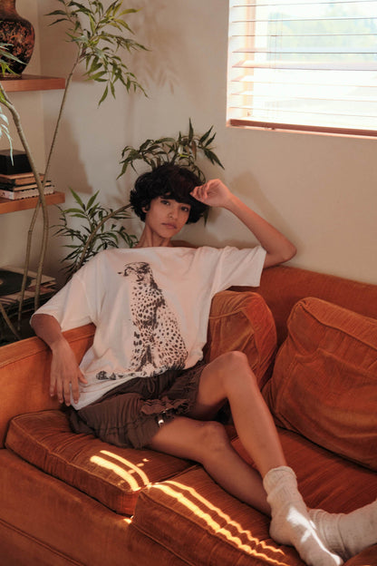 Chill Cheetah Oversize Vintage Graphic Tee