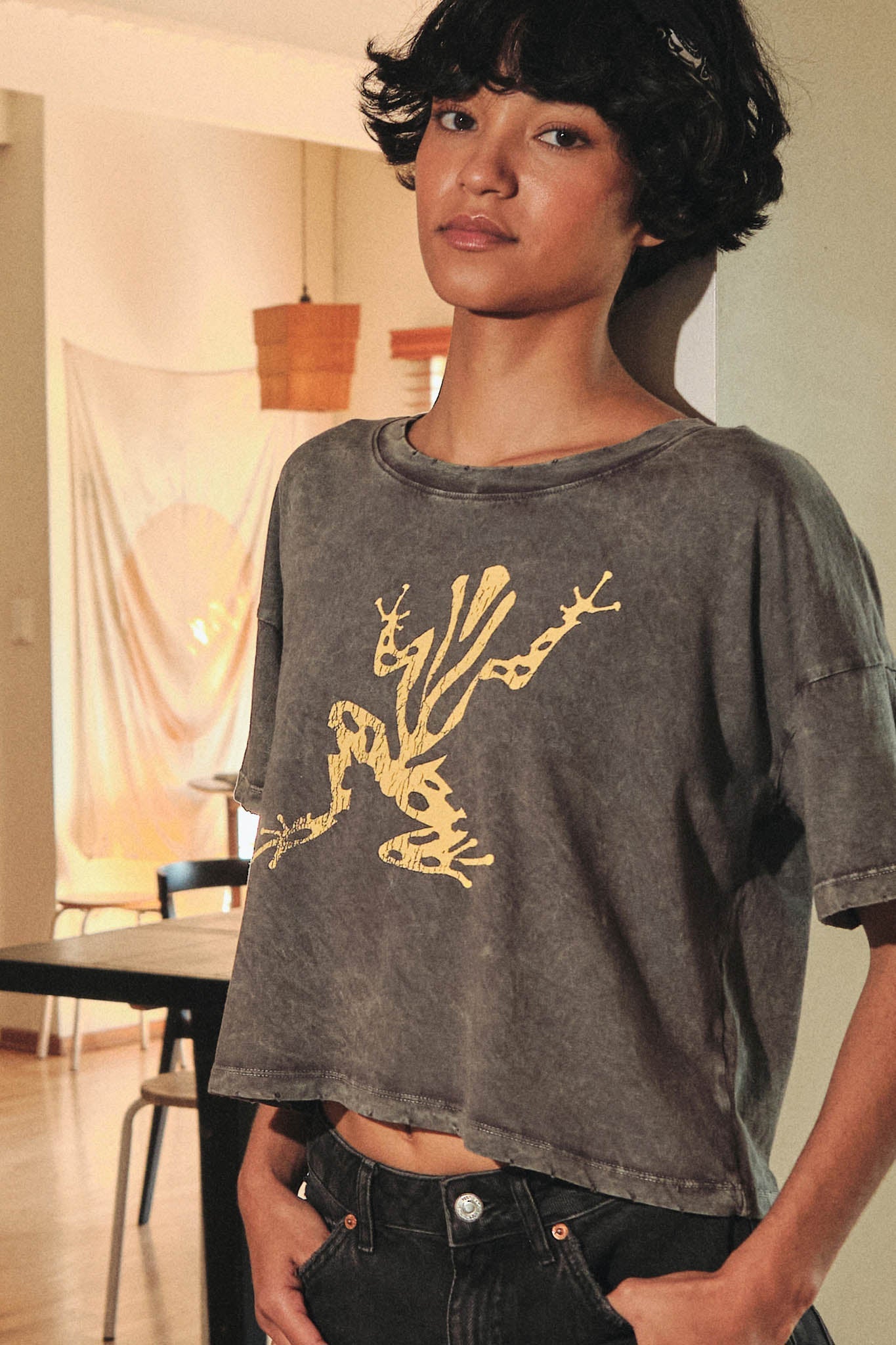 Leap Frog Vintage-Wash Cropped Graphic Tee