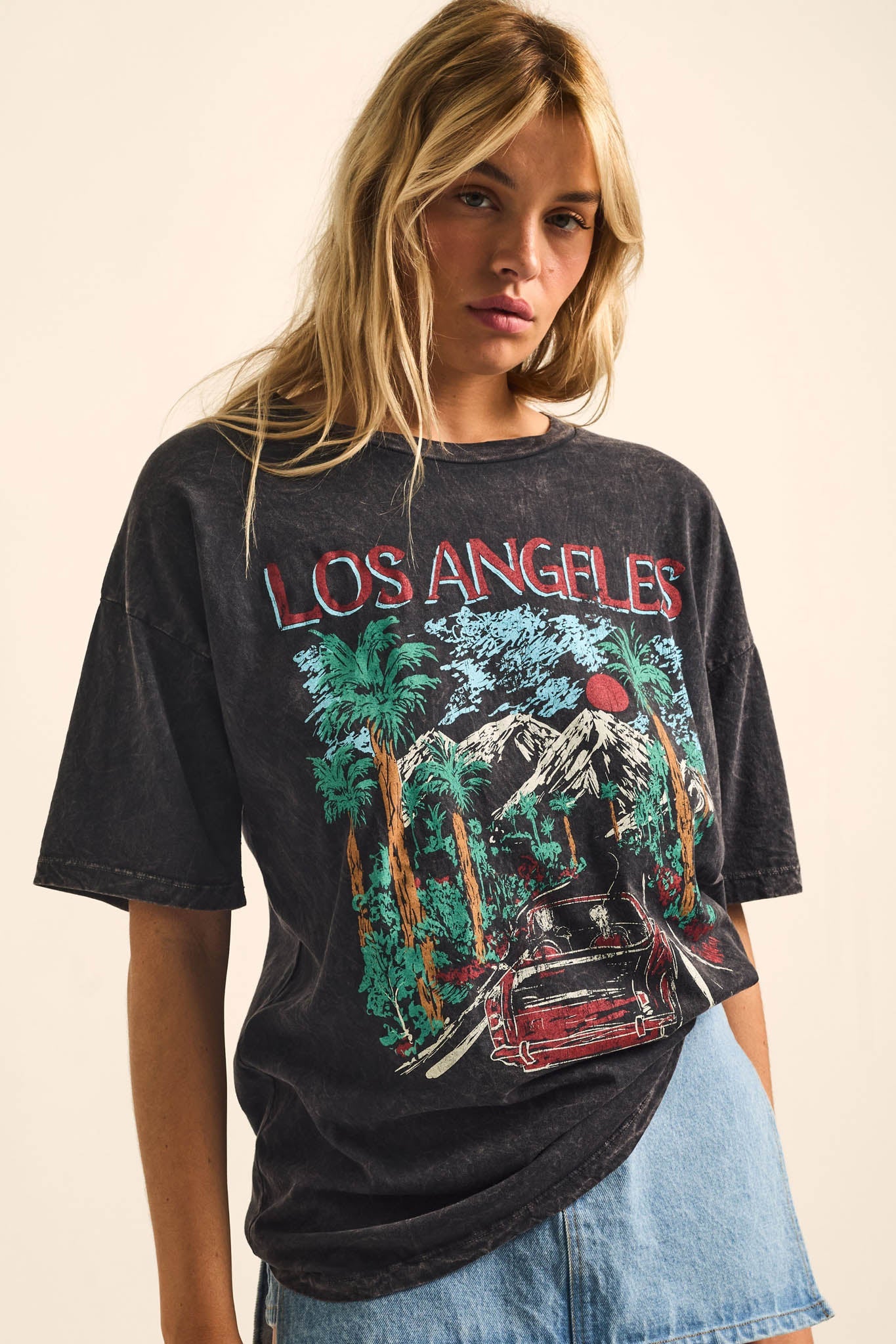 LA Road Trip Vintage-Wash Oversize Graphic Tee