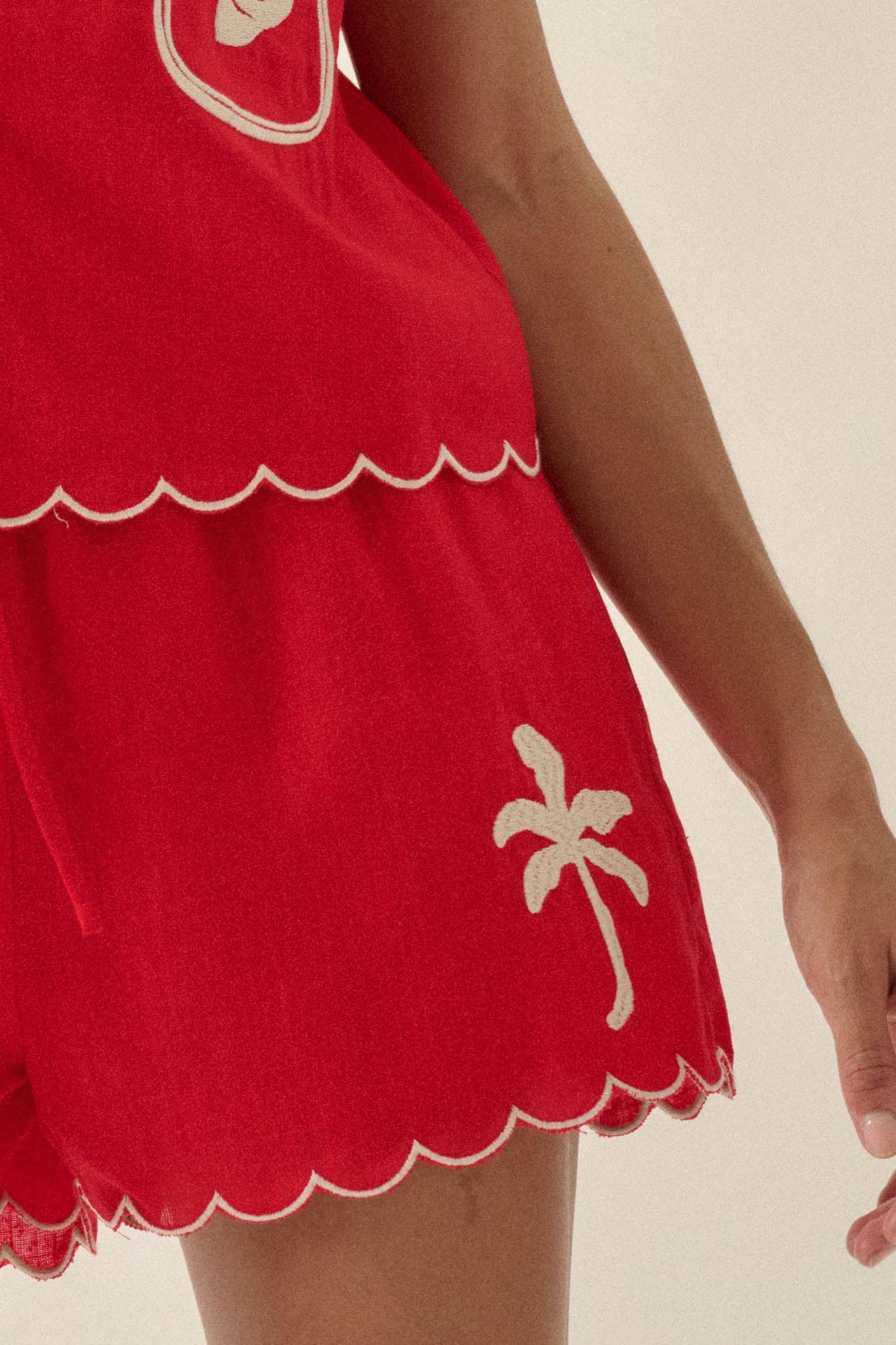 Sandy Beach Tropical-Embroidered Pocket Shorts