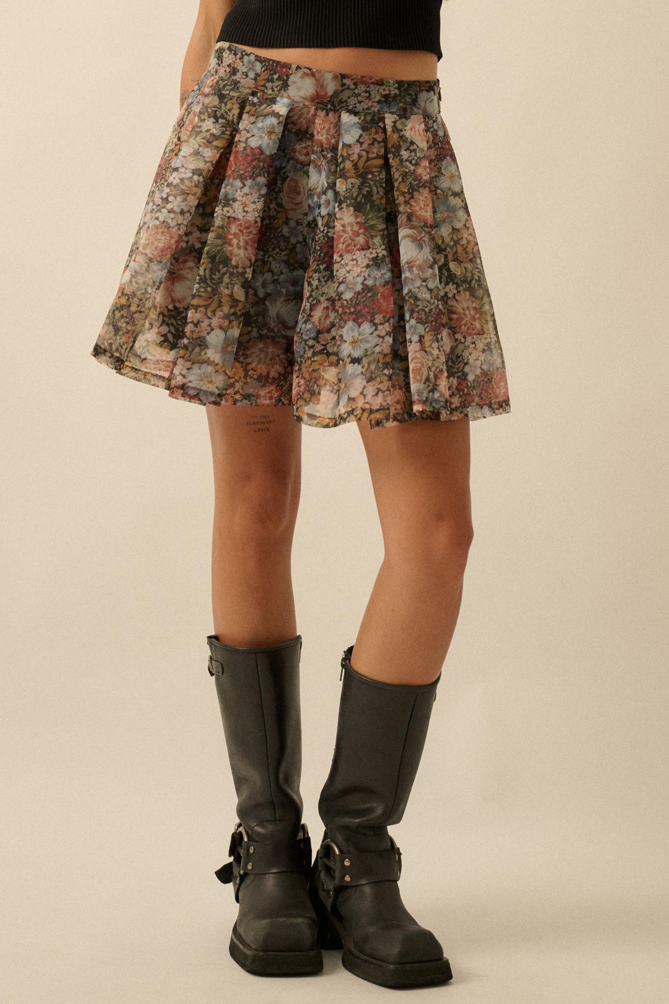 Blossoming Autumn Floral Organza Pleated Skort