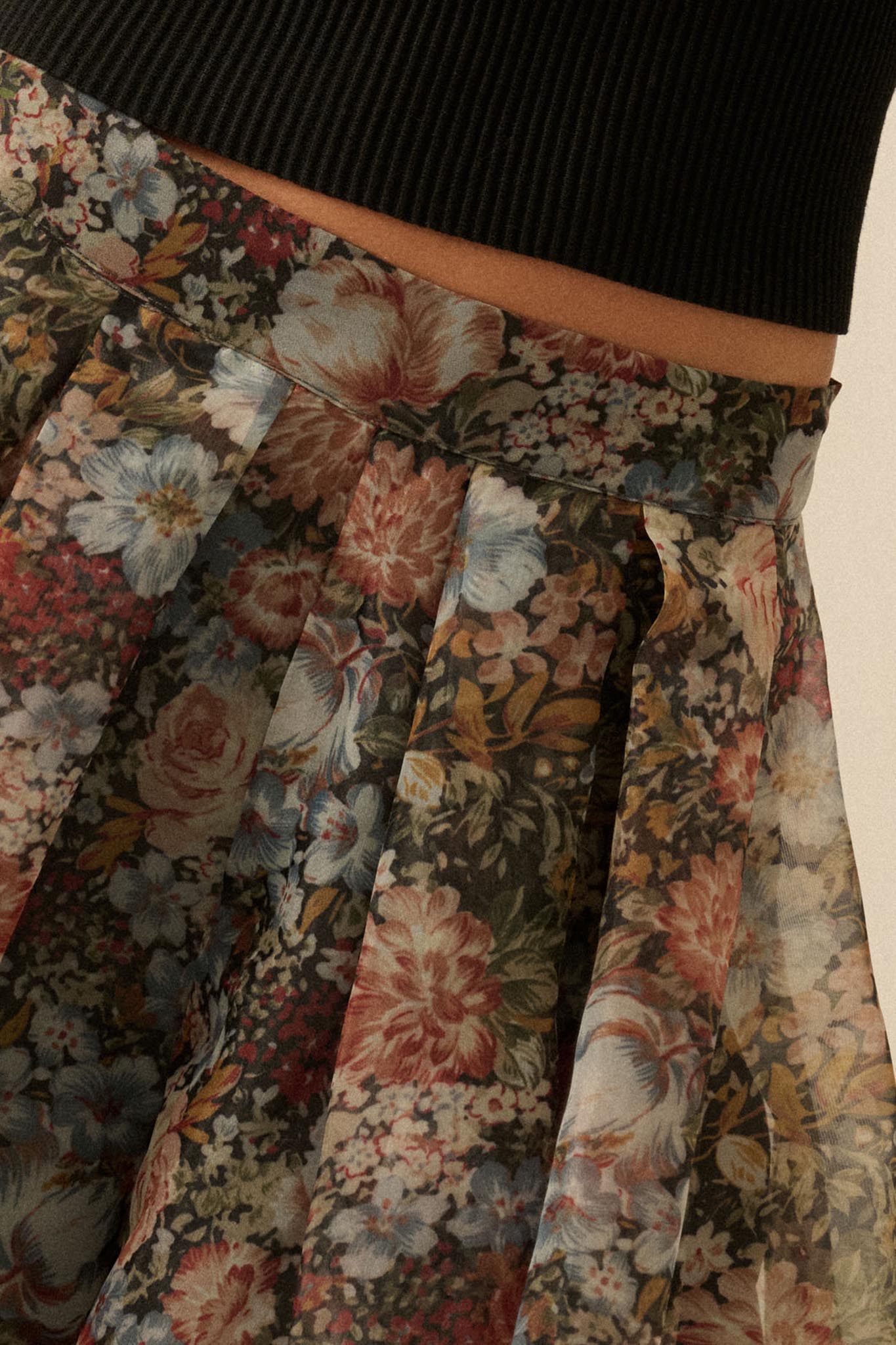 Blossoming Autumn Floral Organza Pleated Skort