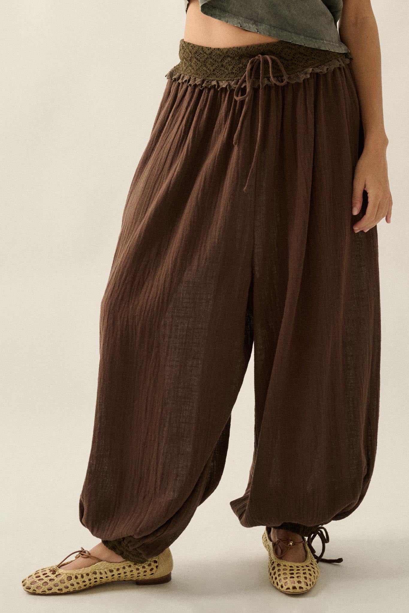 Break Free Cotton Gauze Drawstring Balloon Pants