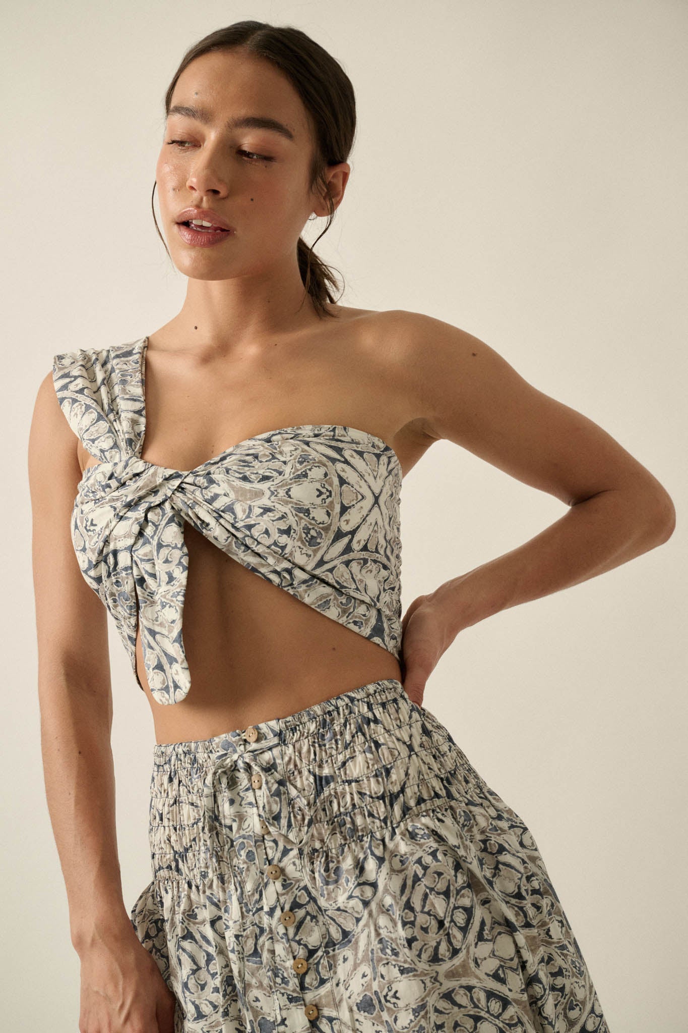 Get Lost Abstract-Print One-Shoulder Bandeau Top