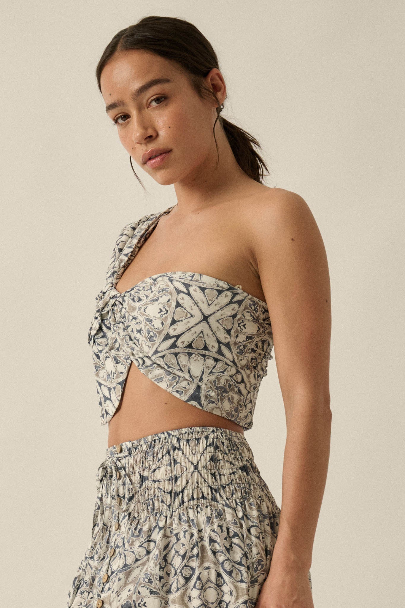 Get Lost Abstract-Print One-Shoulder Bandeau Top