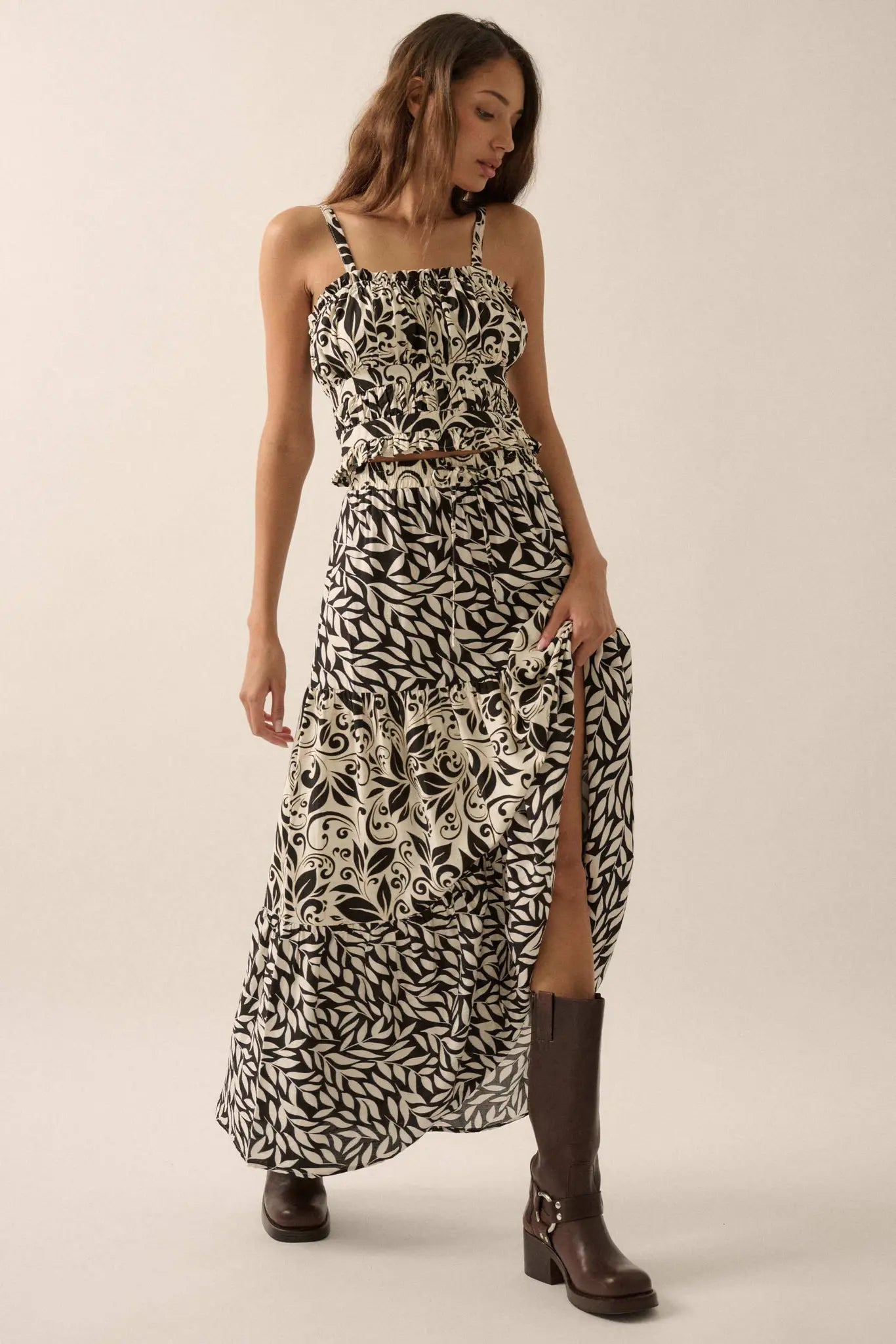 Splendid Beauty Floral Gathered Cropped Cami Top