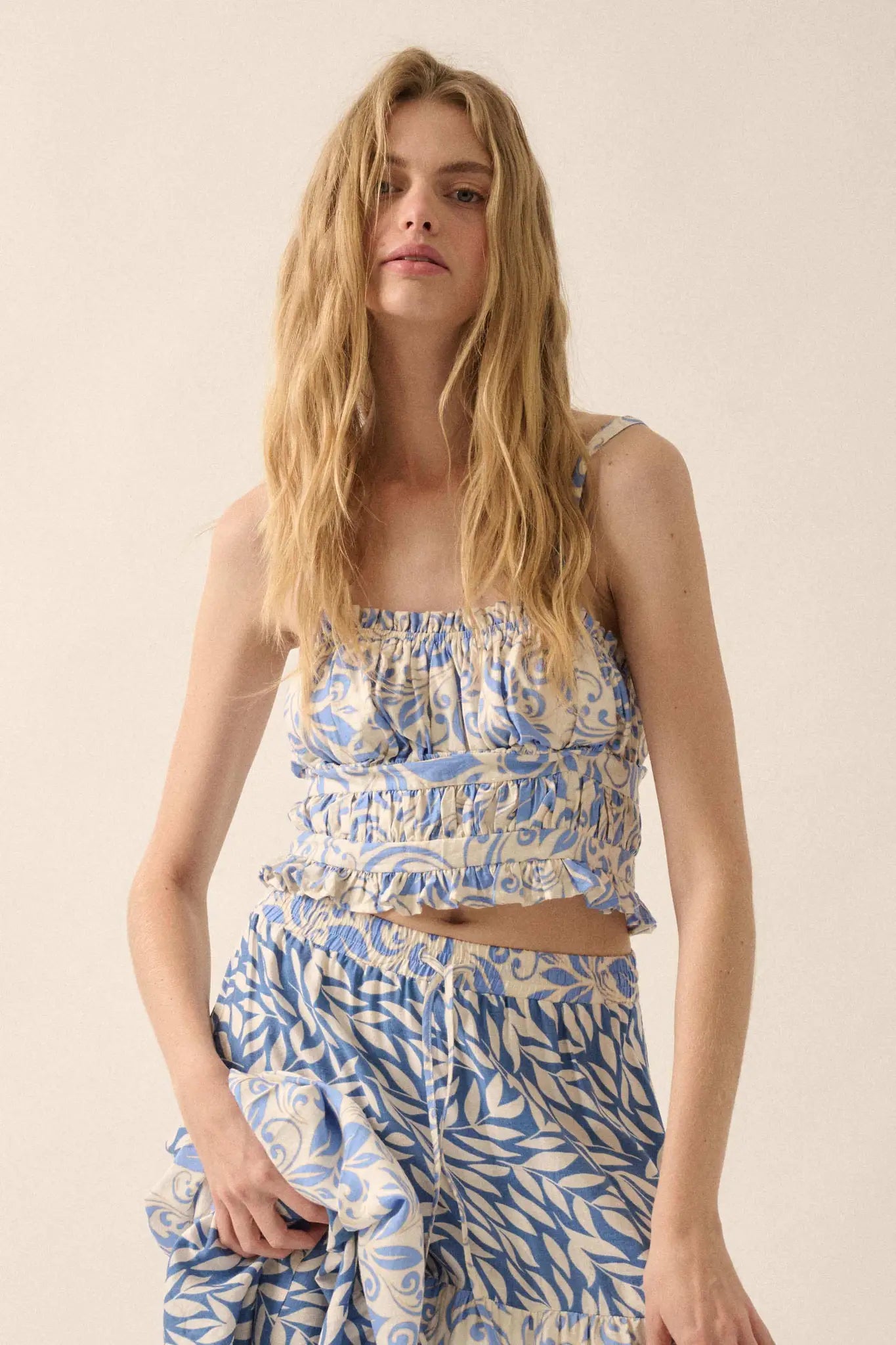 Splendid Beauty Floral Gathered Cropped Cami Top
