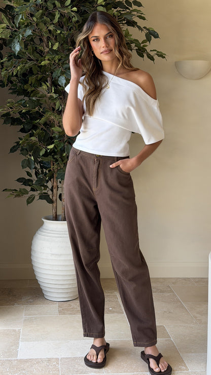 Cleora Barrel Jeans - Chocolate