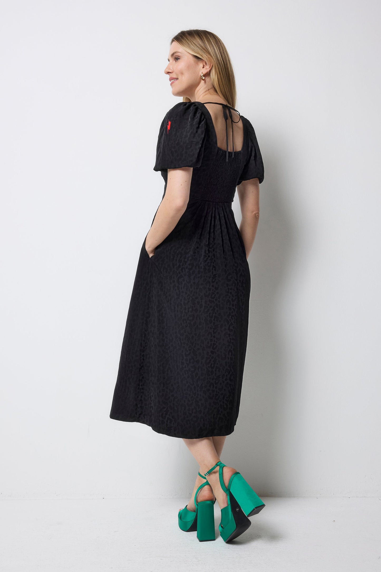 Black Animal Jacquard Sweetheart Puff Sleeve Midi Tea Dress