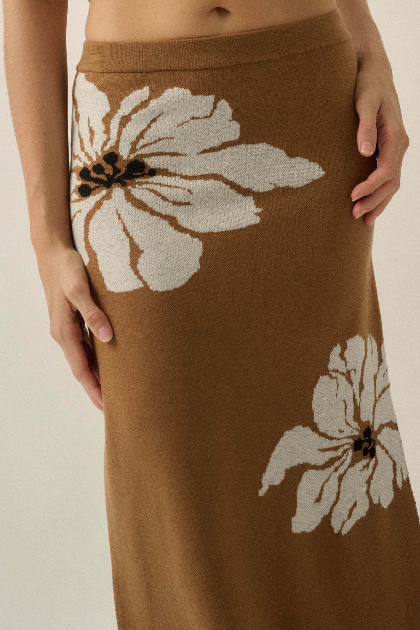 Hibiscus Blooms Floral Jacquard-Knit Maxi Skirt