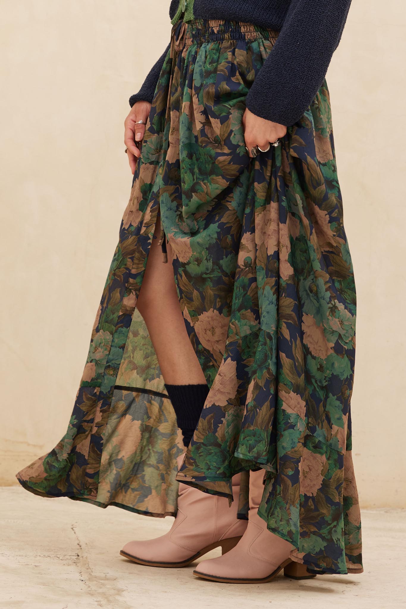 Pretty Potpourri Floral Button-Front Maxi Skirt