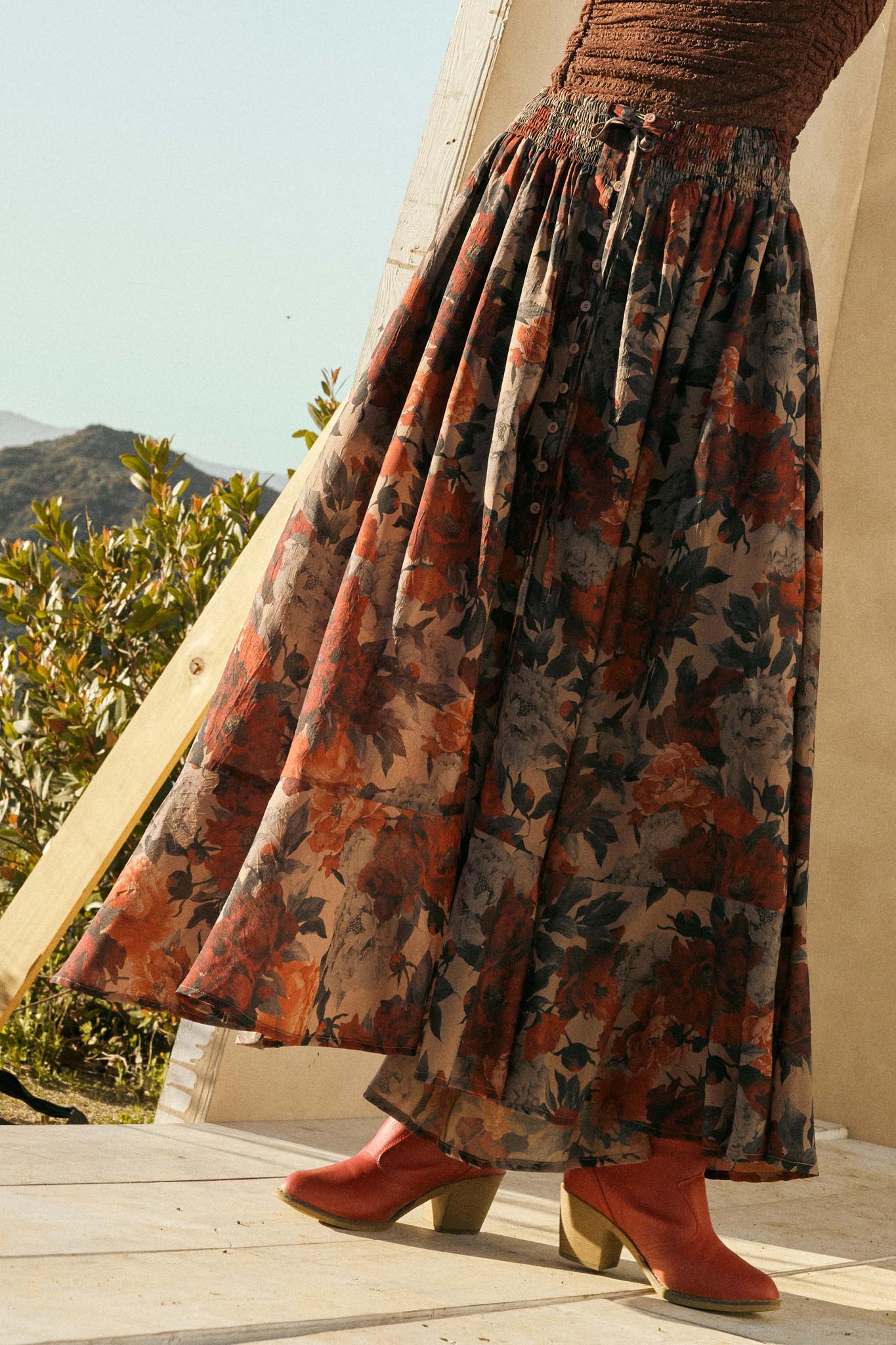 Pretty Potpourri Floral Button-Front Maxi Skirt