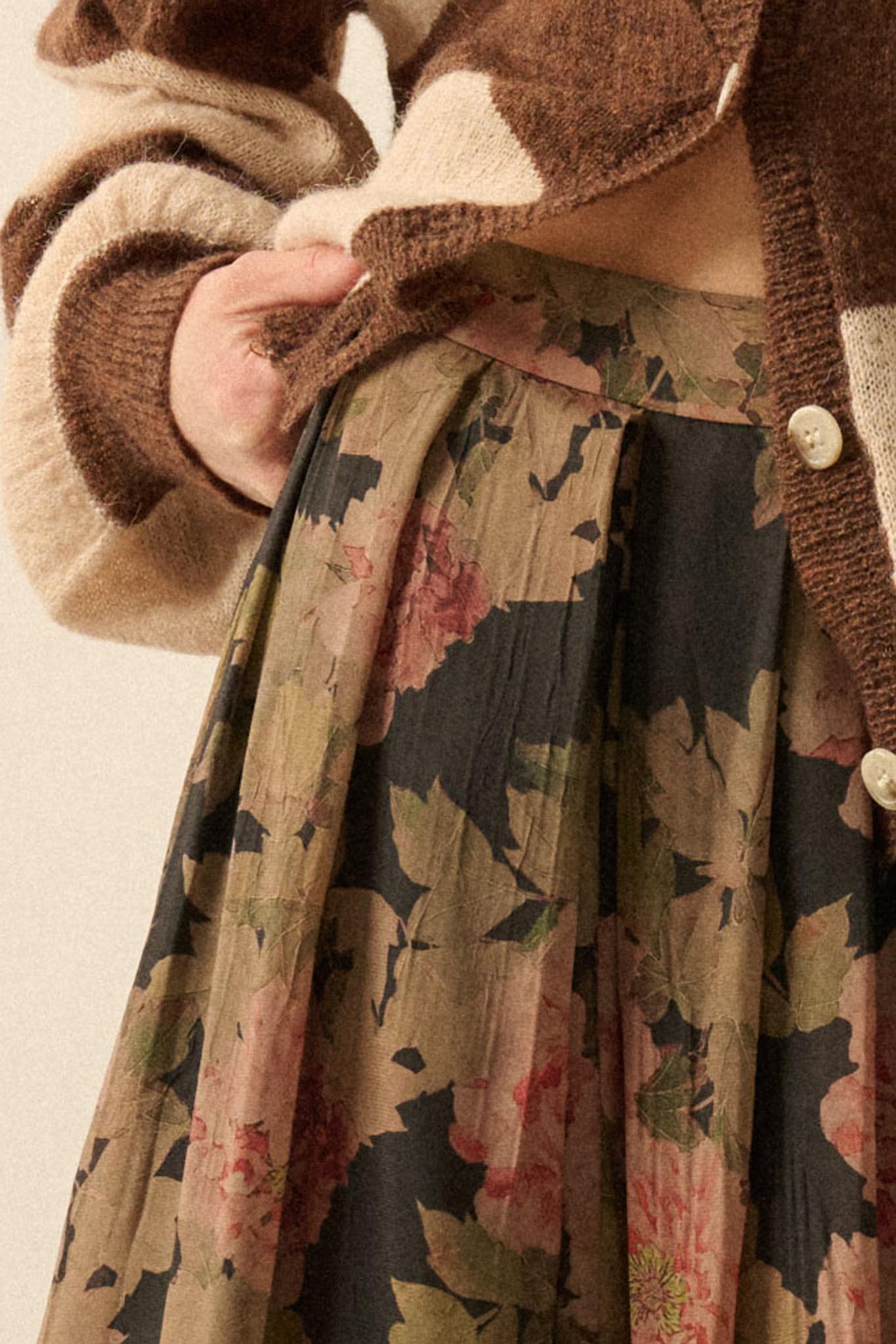 Blooming Tranquility Pleated Floral Midi Skirt