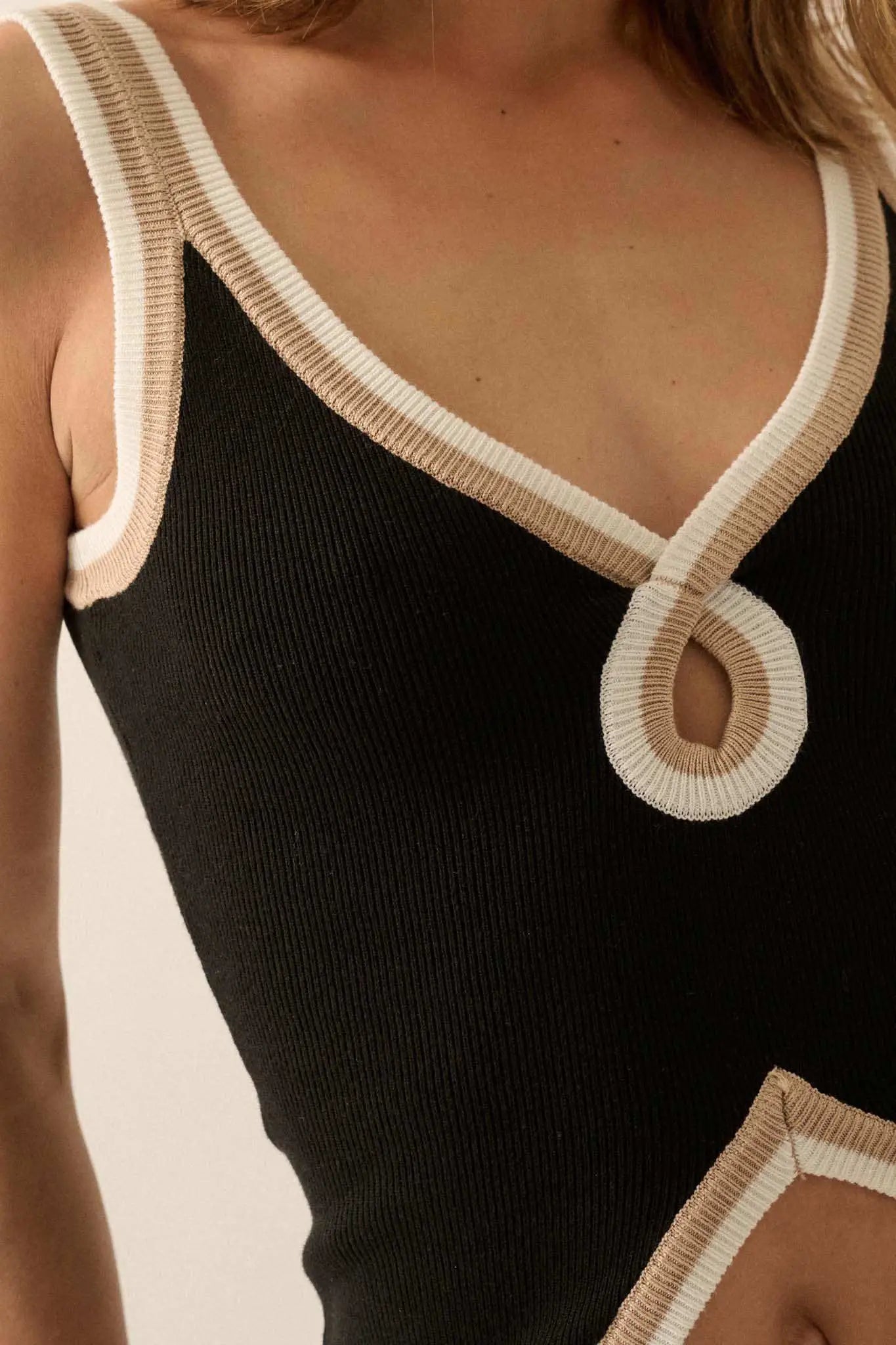 Hot Line Ribbed Knit Split-Hem Keyhole Tank Top