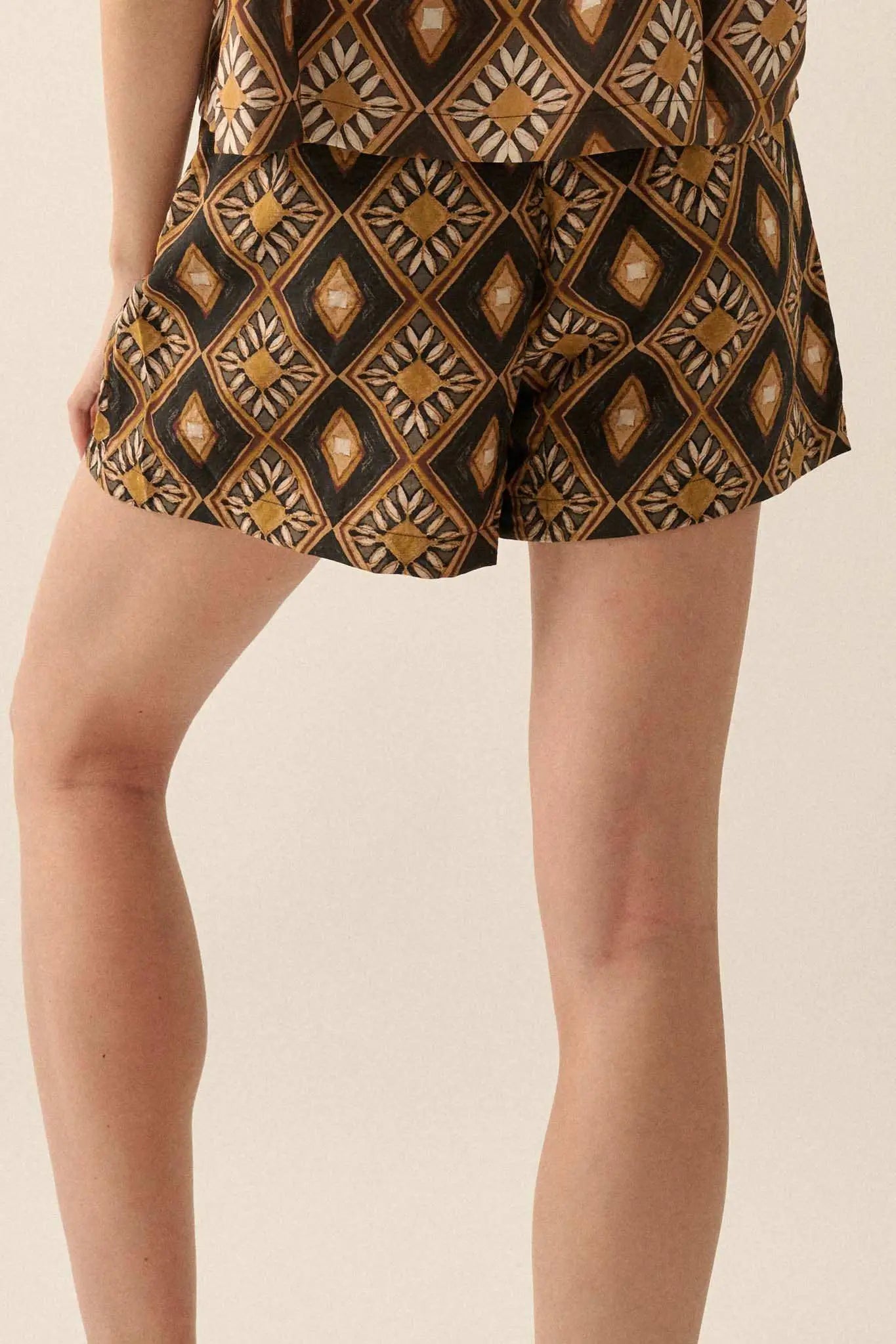 Bronze Bouquet Geometric Floral Drawstring Shorts