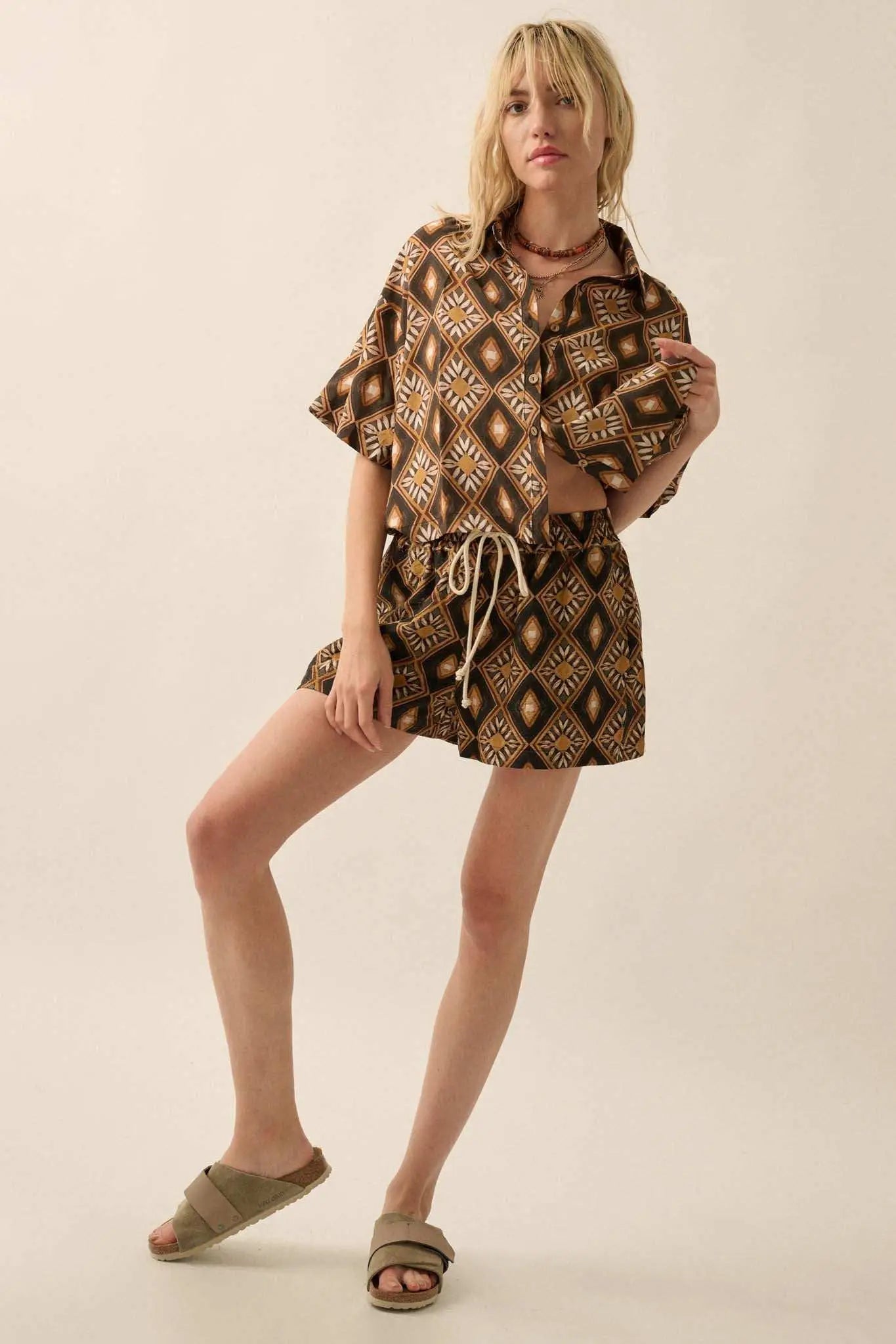Bronze Bouquet Geometric Floral Drawstring Shorts