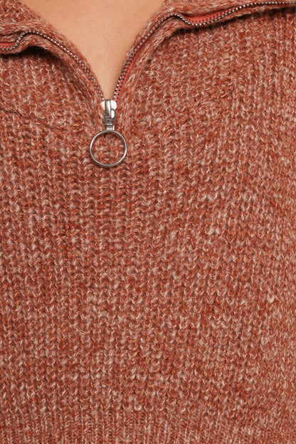 Hallow Collar Quarter Zip Sweater - Brown