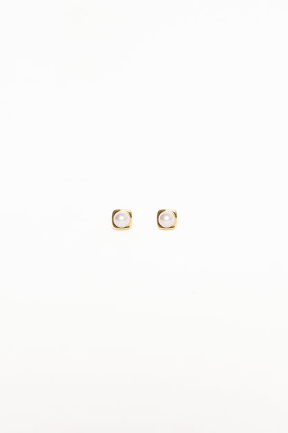 Helene Stud Earrings - Gold/Pearl