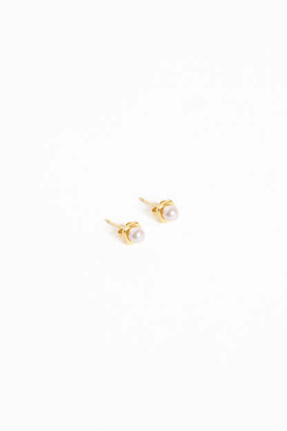 Helene Stud Earrings - Gold/Pearl